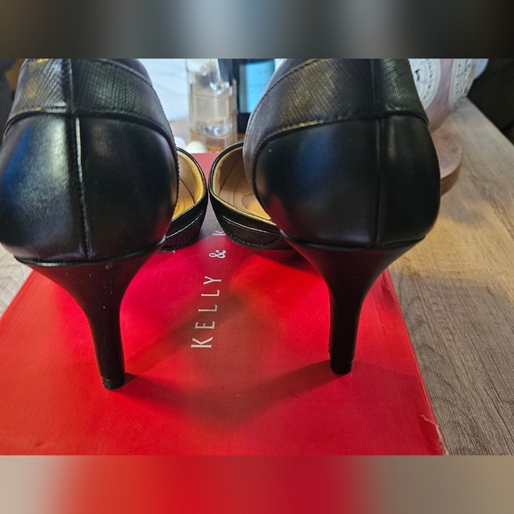 Elegant Black Women's Pumps 7.5 - Picture 4 of 7